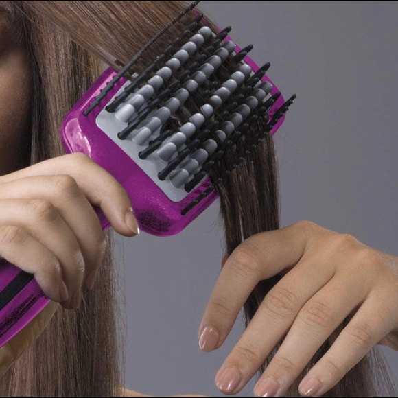 Conair InfinitiRRO hair straightening brush - Picture 3 of 6